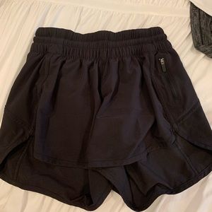 Lululemon Tracker Shorts 4”